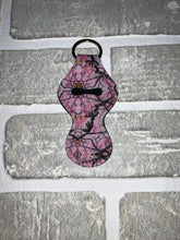 Load image into Gallery viewer, Pink camo chapstick holder keychain blanks
